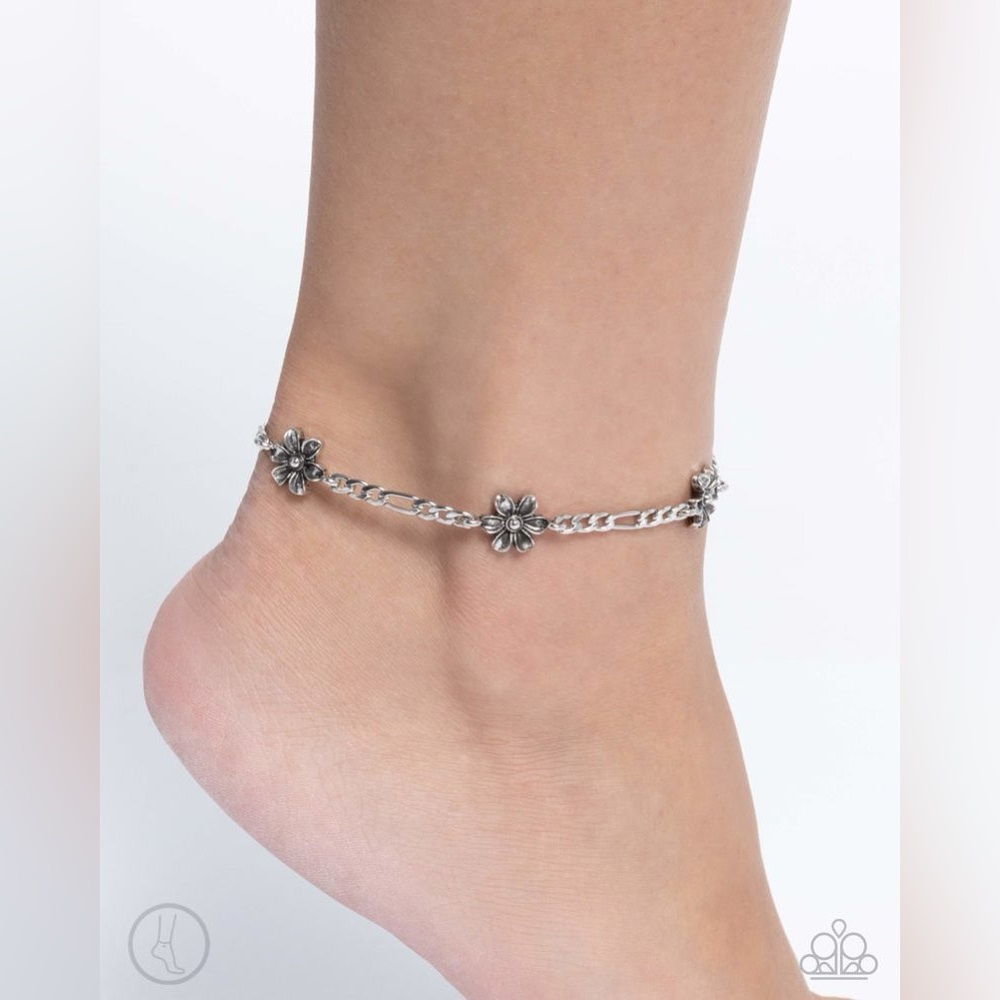 Gardening Gusto - Silver